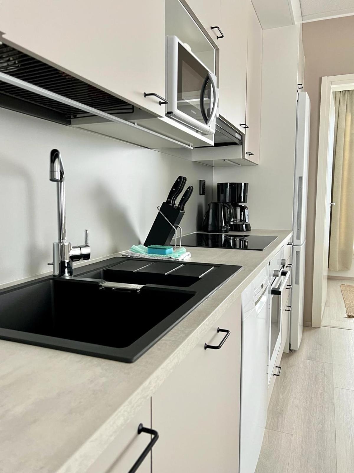 Kotimaailma Apartments Tervapaeaesky I Uleåborg Exteriör bild